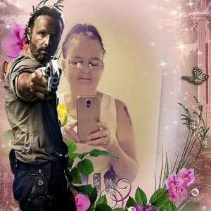 Meet your Posher, Deborah